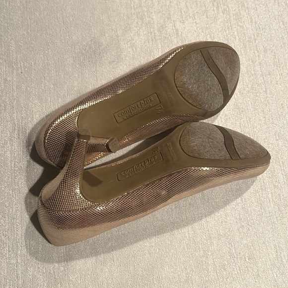 Comfort Plus Predictions Gold Shiny Heels - Picture 6 of 6